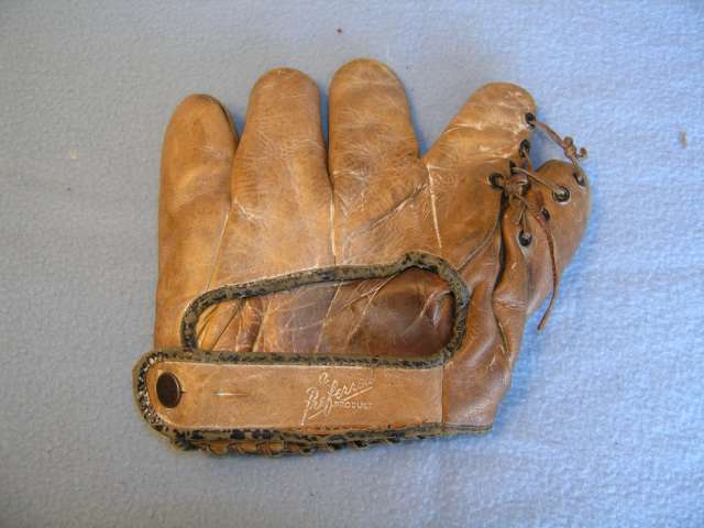 Lew Riggs Goldsmith AG60 Back Doug